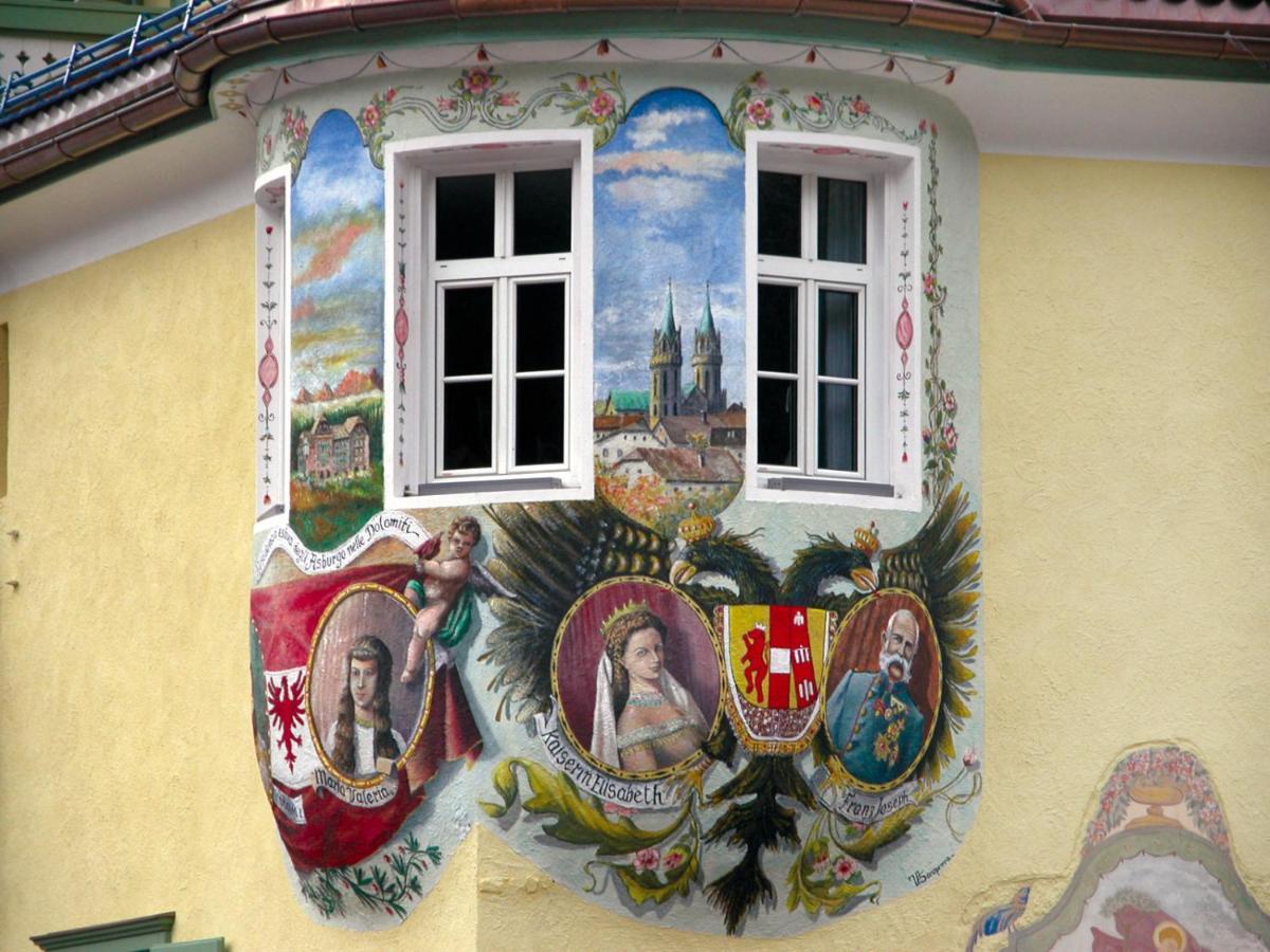 Hotel Dolomiti Schloss 卡纳泽伊 外观 照片