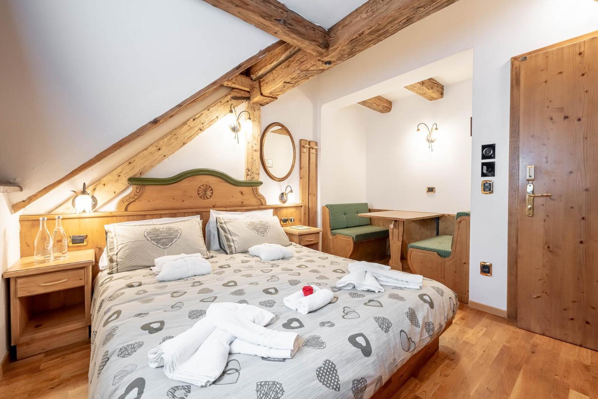 Hotel Dolomiti Schloss 卡纳泽伊 外观 照片