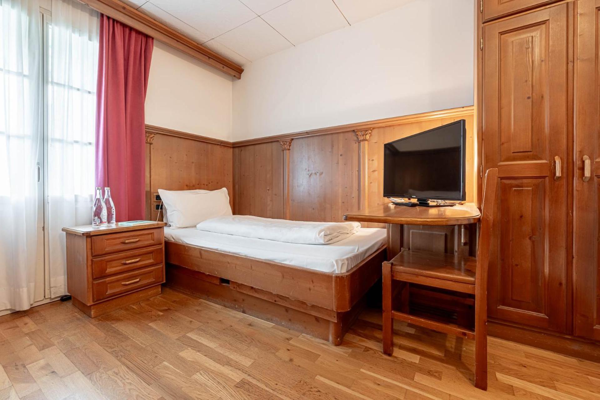 Hotel Dolomiti Schloss 卡纳泽伊 外观 照片