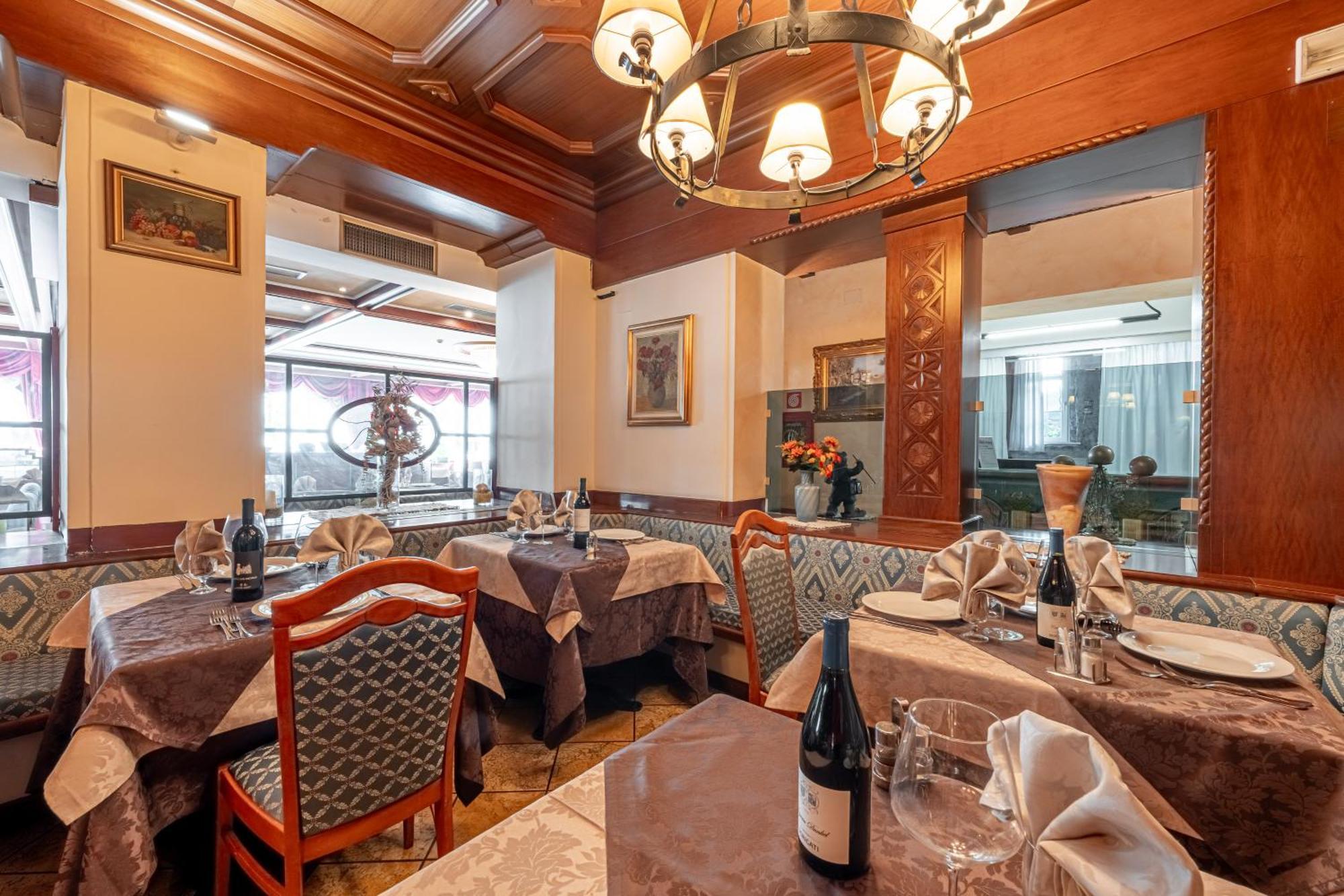 Hotel Dolomiti Schloss 卡纳泽伊 外观 照片