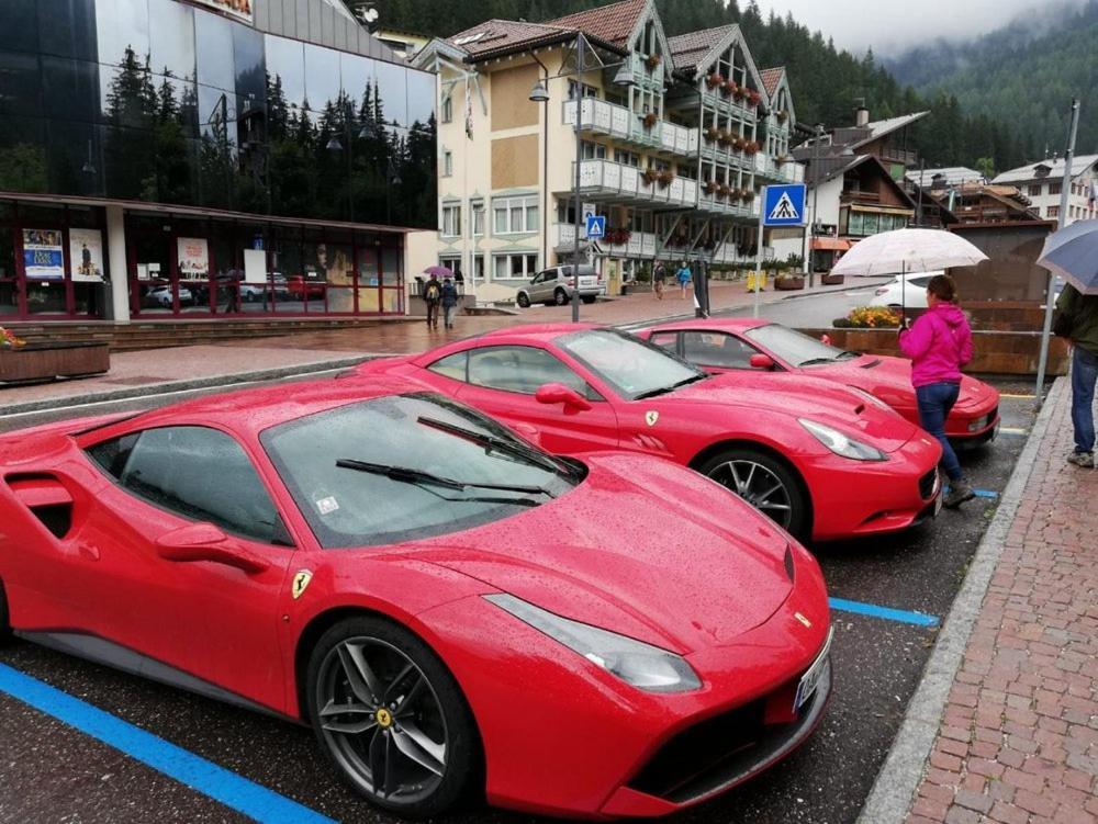Hotel Dolomiti Schloss 卡纳泽伊 外观 照片