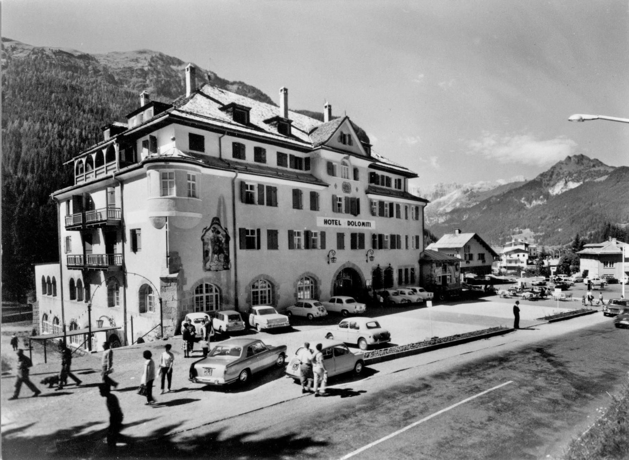 Hotel Dolomiti Schloss 卡纳泽伊 外观 照片